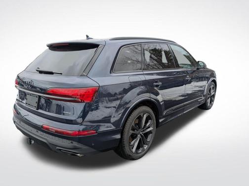 Blue Metallic 2026 Audi Q7 55 Premium Plus