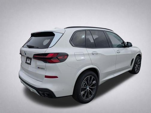 Alpine White 2026 BMW X5 M60i