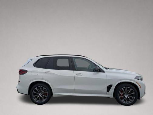 Alpine White 2026 BMW X5 M60i