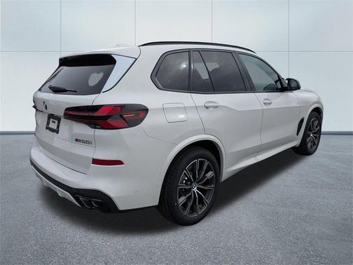2026 BMW X5 M60i