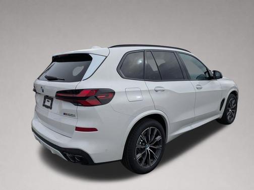 Alpine White 2026 BMW X5 M60i