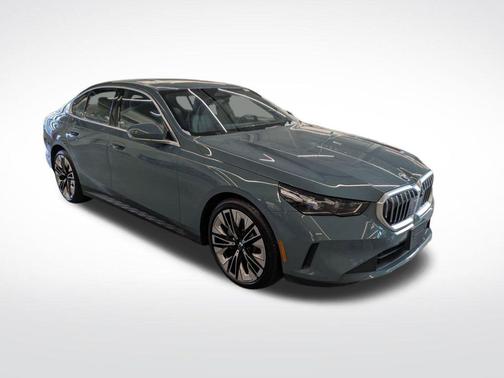 Green Metallic 2025 BMW 530 i xDrive