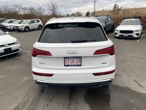 2024 Audi Q5 45 S line quattro Premium
