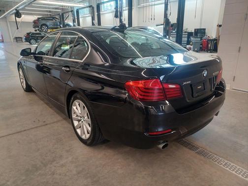 Black Sapphire Metallic 2016 BMW 535 i xDrive