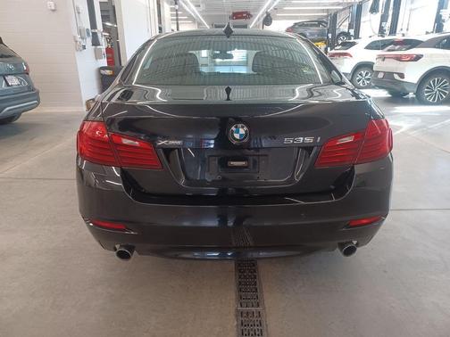 Black Sapphire Metallic 2016 BMW 535 i xDrive