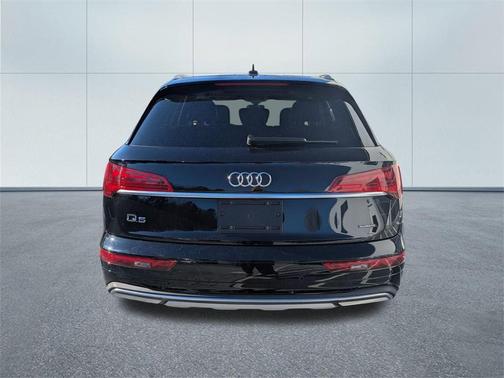 2024 Audi Q5 40 Premium