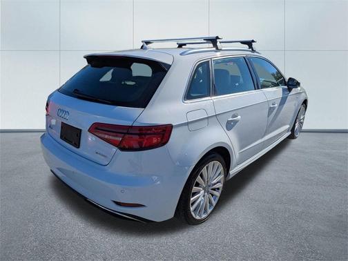 2017 Audi A3 e-tron 1.4T Premium