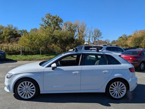 2017 Audi A3 e-tron 1.4T Premium