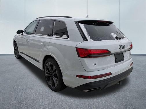 2026 Audi Q7 55 Premium Plus