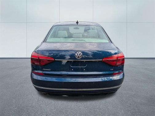 2019 Volkswagen Passat 2.0T SE R-Line