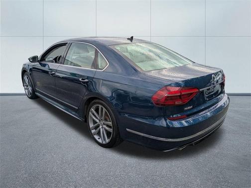 2019 Volkswagen Passat 2.0T SE R-Line