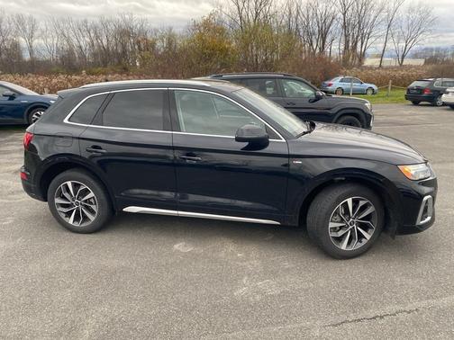2024 Audi Q5 45 S line quattro Premium