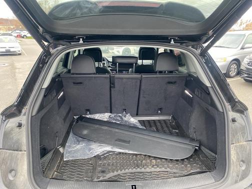 2024 Audi Q5 45 S line quattro Premium