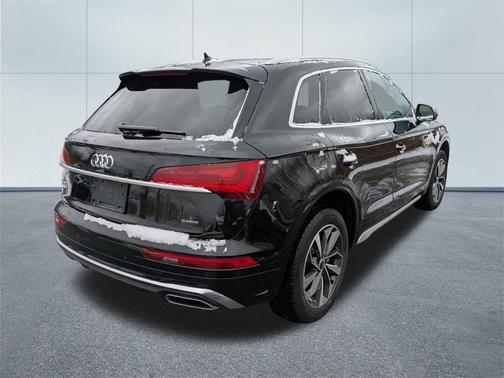 2024 Audi Q5 45 S line quattro Premium