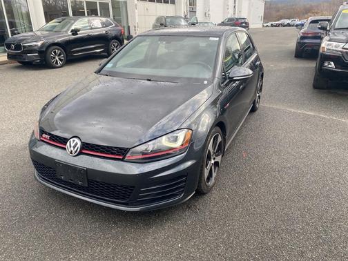 2017 Volkswagen Golf GTI SE 4-Door