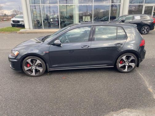 2017 Volkswagen Golf GTI SE 4-Door