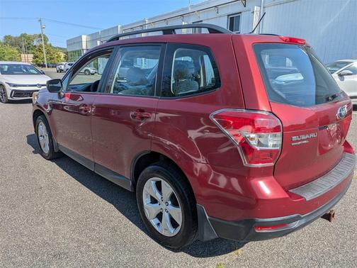 2015 Subaru Forester 2.5i