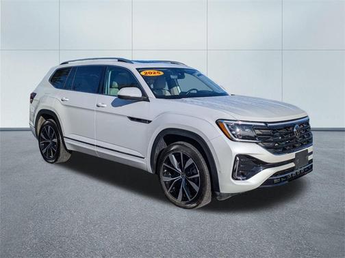 2025 Volkswagen Atlas 2.0T SEL Premium R-Line