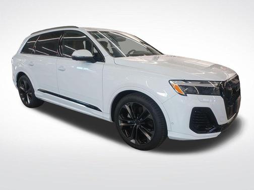 Glacier White Metallic 2026 Audi Q7 55 Premium Plus