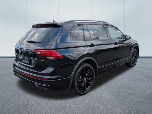2022 Volkswagen Tiguan 2.0T SE R-Line Black