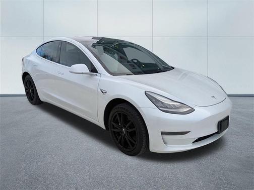 2020 Tesla Model 3 Standard Range Plus