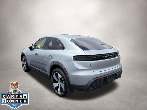 2025 Porsche Macan 4