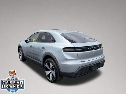 Silver 2025 Porsche Macan 4
