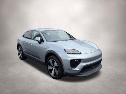 2025 Porsche Macan 4