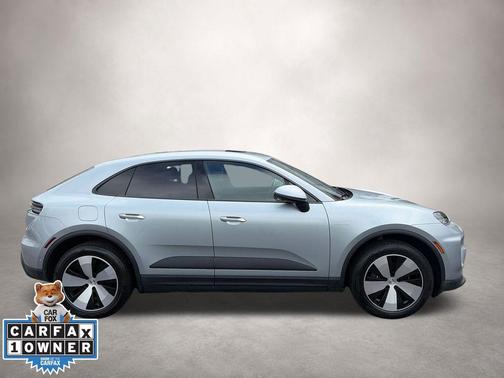 2025 Porsche Macan 4