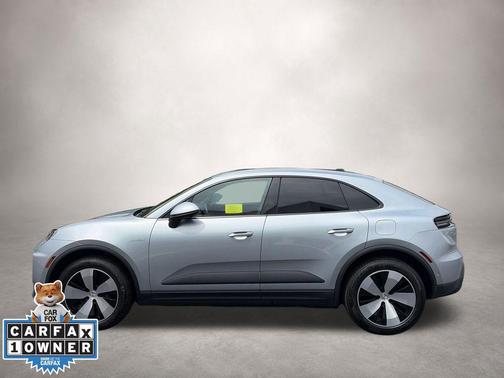 2025 Porsche Macan 4