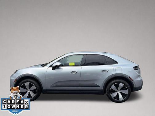 Silver 2025 Porsche Macan 4