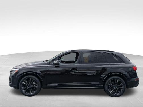 Mythos Black Metallic 2026 Audi Q7 55 Premium Plus