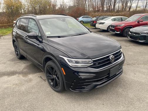 2024 Volkswagen Tiguan 2.0T SE R-Line Black
