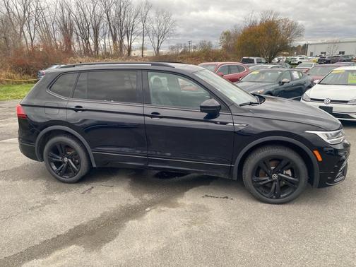 2024 Volkswagen Tiguan 2.0T SE R-Line Black