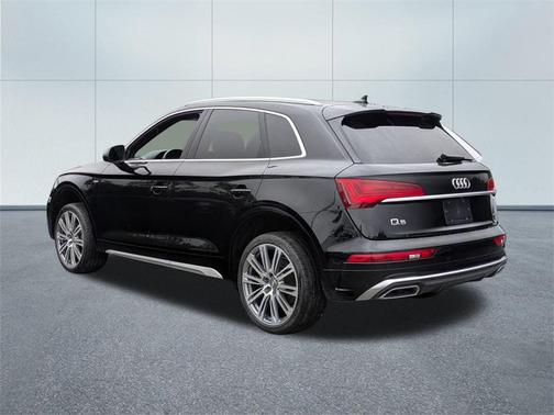 2023 Audi Q5 45 S line quattro Premium