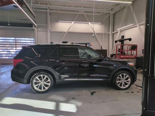 2023 Ford Explorer Platinum
