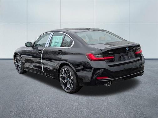 2025 BMW 330 i xDrive