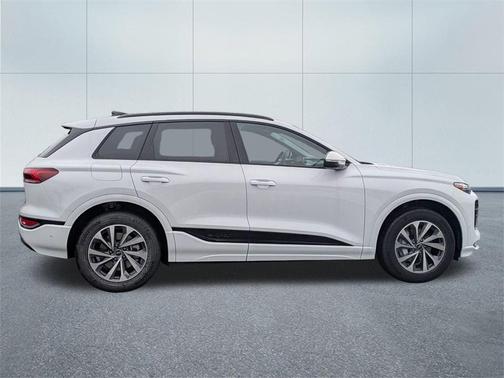 2025 Audi Q6 e-tron Premium