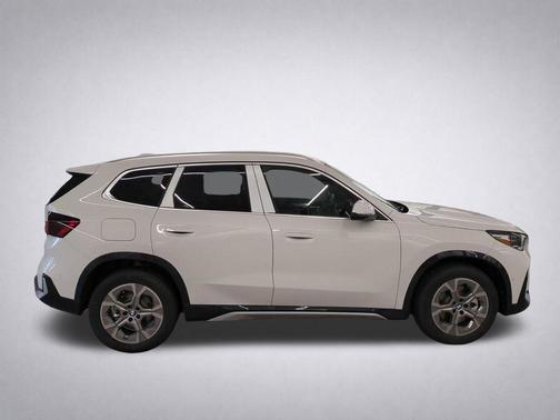 Alpine White 2026 BMW X1 xDrive28i