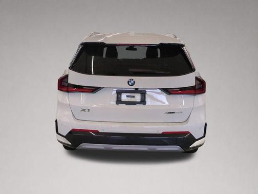 Alpine White 2026 BMW X1 xDrive28i