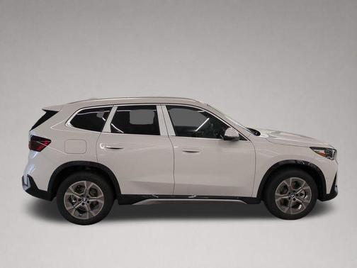 Alpine White 2026 BMW X1 xDrive28i