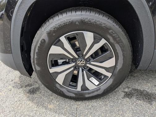 2025 Volkswagen Atlas 2.0T SE