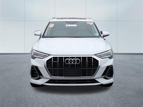 2022 Audi Q3 45 S line Premium