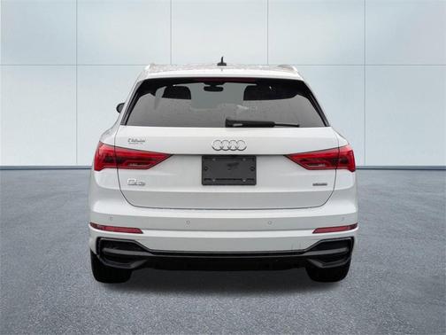 2022 Audi Q3 45 S line Premium