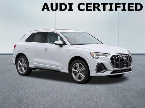 2022 Audi Q3 45 S line Premium