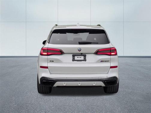 2022 BMW X5 M50i