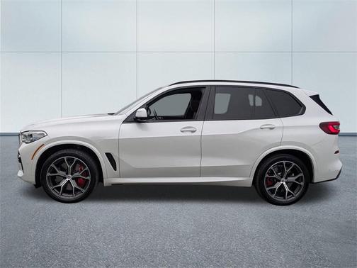 2022 BMW X5 M50i