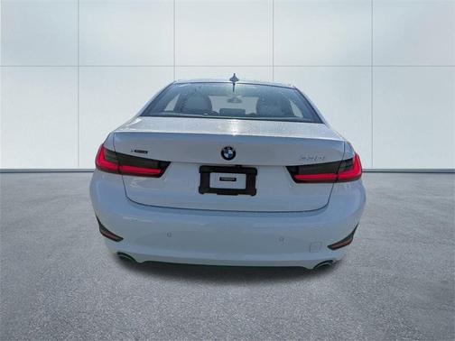 2021 BMW 330 i xDrive