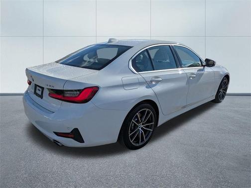 2021 BMW 330 i xDrive