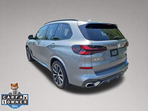 Gray Metallic 2026 BMW X5 xDrive40i
